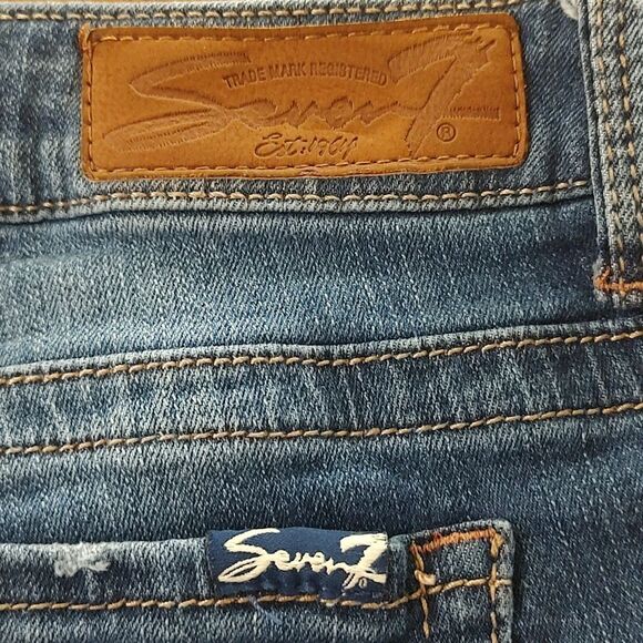 Seven7  distressed denim  jean shorts  Sz 10 - Picture 3 of 4